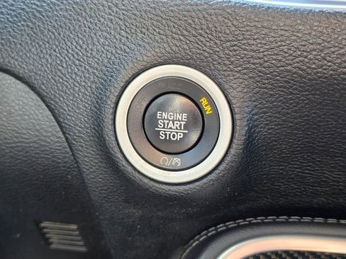 Used 2016 Dodge Challenger SXT w/ Driver Convenience Group image 31