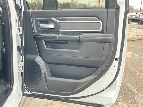 Certified 2023 RAM 2500 Big Horn w/ Level 1 Equipment Group image 9