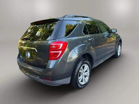 Used 2017 Chevrolet Equinox LT w/ Convenience Package FWD image 4