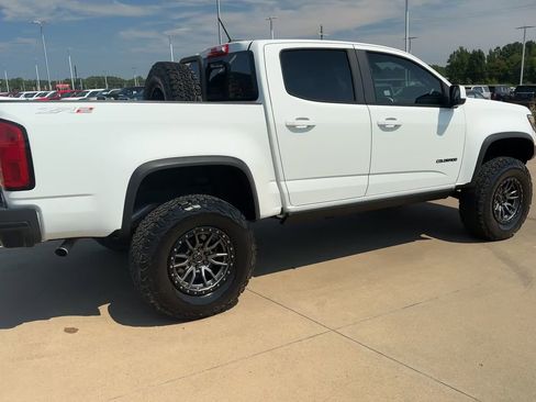 Used 2019 Chevrolet Colorado ZR2 image 9