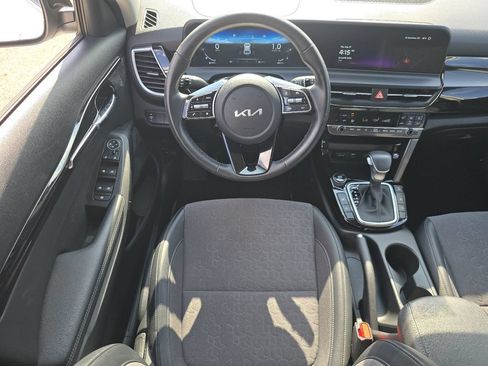 Used 2024 Kia Seltos S AWD/4WD image 25