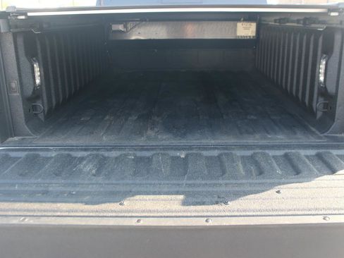 Used 2025 RAM 2500 Limited AWD/4WD image 13