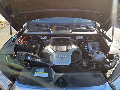 Used 2018 Audi SQ5 Premium Plus w/ Navigation Package image 9