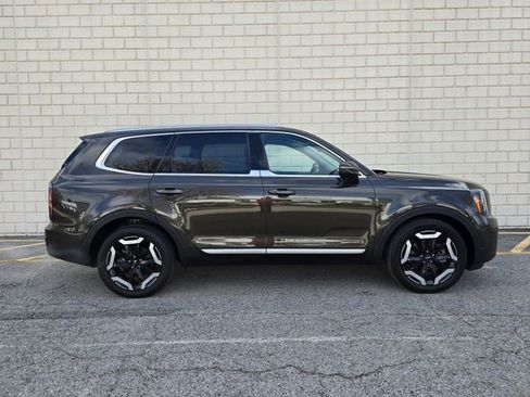 Used 2023 Kia Telluride EX AWD/4WD image 4