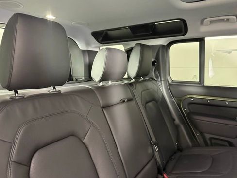 New 2026 Land Rover Defender 110 X-Dynamic SE AWD/4WD image 29