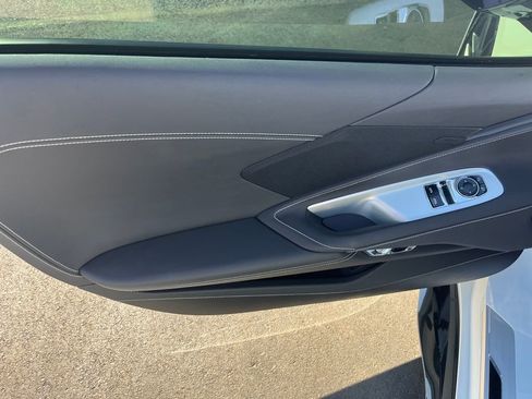 Used 2025 Chevrolet Corvette Z06 image 17