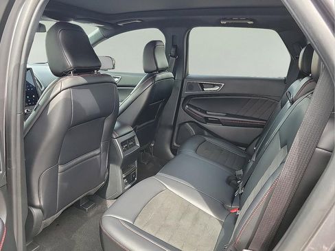 Used 2024 Ford Edge ST-Line AWD/4WD image 9