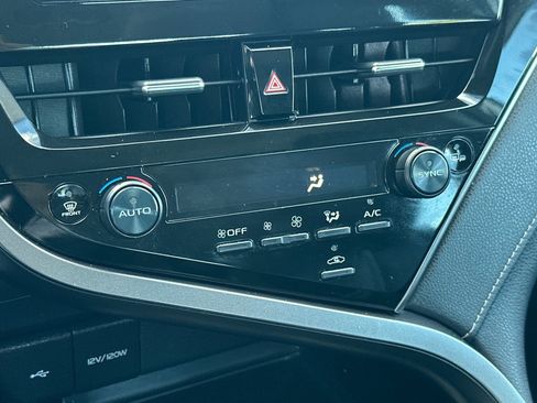 Used 2023 Toyota Camry SE image 20