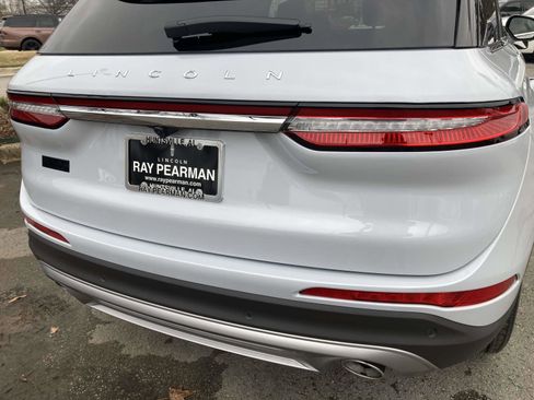 New 2026 Lincoln Corsair Premiere image 4