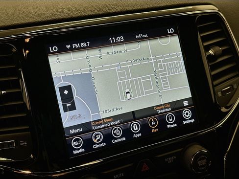 Used 2020 Jeep Grand Cherokee Limited AWD/4WD image 22