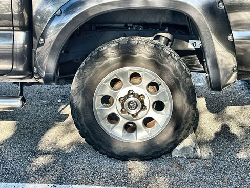 Used 2015 Toyota Tacoma PreRunner image 9