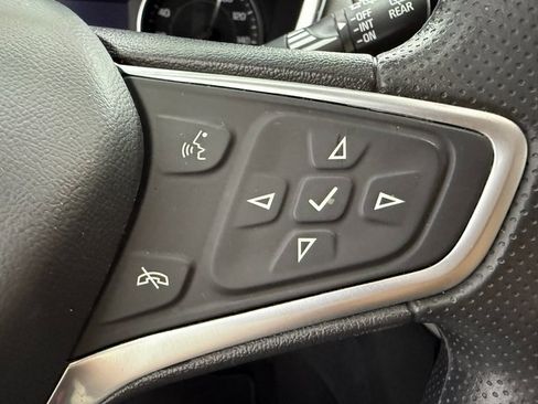 Used 2022 Chevrolet Equinox LS w/ LS Convenience Package image 11