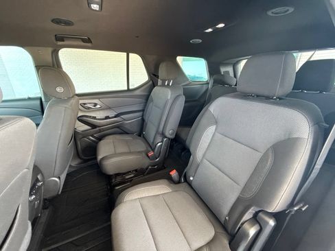 Used 2023 Chevrolet Traverse LT FWD image 43