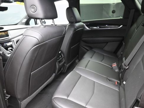 Used 2023 Cadillac XT5 Premium Luxury w/ Technology Package AWD/4WD image 12