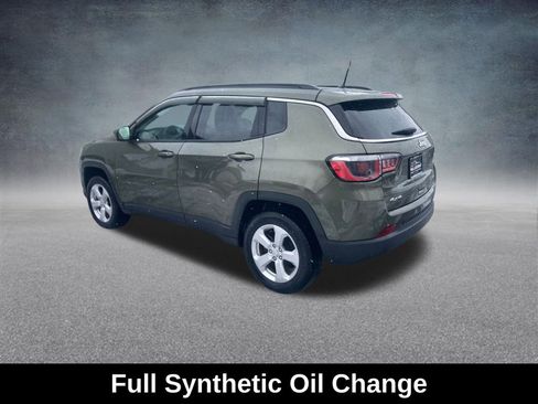 Used 2018 Jeep Compass Latitude image 3