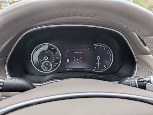 Used 2024 Genesis GV80 3.5T w/ Advanced Package image 18