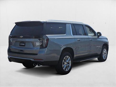 New 2025 Chevrolet Suburban Premier image 2