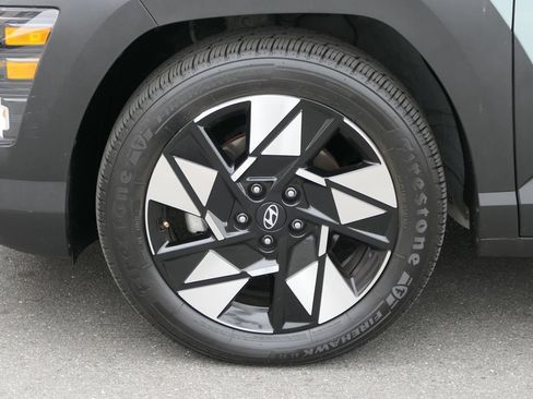 Used 2024 Hyundai Kona SEL FWD image 11