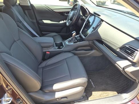 Certified 2025 Subaru Outback Limited AWD/4WD image 13