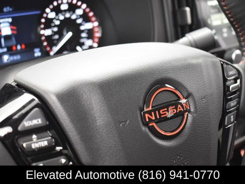 Used 2025 Nissan Frontier PRO-4X w/ Pro Convenience Package image 12