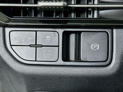 Used 2026 Kia Sportage LX FWD image 16