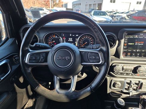 Used 2021 Jeep Gladiator Overland image 14