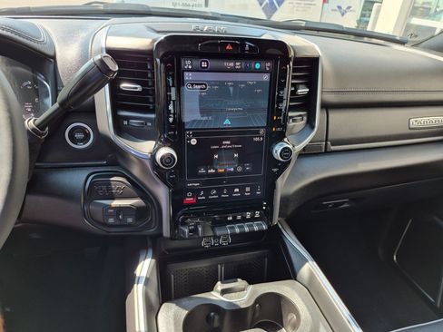 Used 2025 RAM 2500 Laramie AWD/4WD image 28