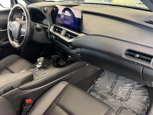 Used 2025 Lexus UX 300h FWD w/ Accessory Package (Z2) image 39