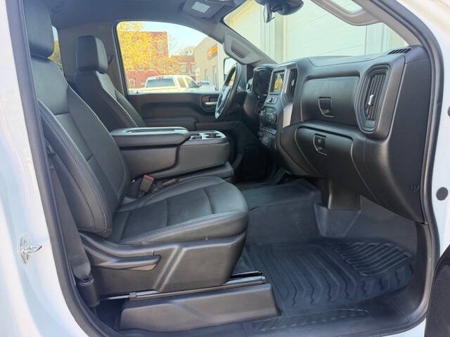 Used 2026 Chevrolet Silverado 2500 W/T w/ Snow Plow Prep/Camper Package AWD/4WD image 15
