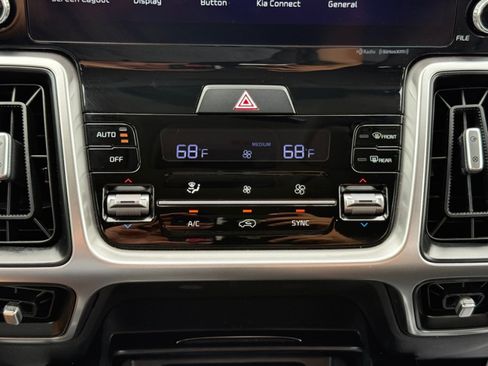 Used 2022 Kia Sorento S AWD/4WD image 17