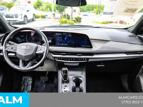Used 2025 Cadillac XT4 Premium Luxury FWD image 23