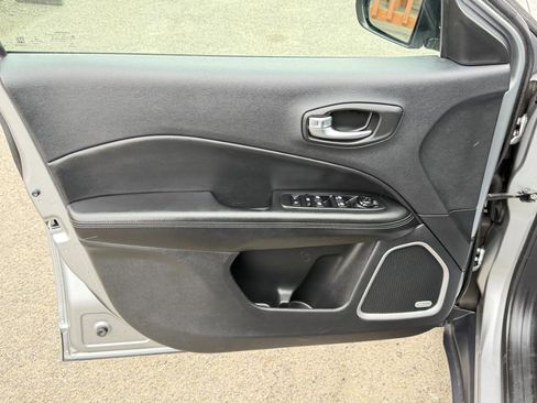 Used 2020 Jeep Compass High Altitude image 17