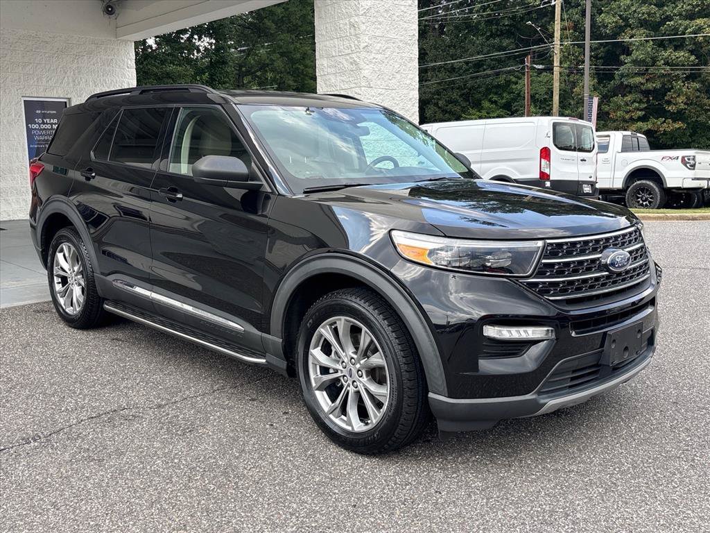 Used 2021 Ford Explorer XLT w/ Equipment Group 202A AWD/4WD image 21