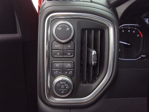 Used 2019 GMC Sierra 1500 SLT image 13