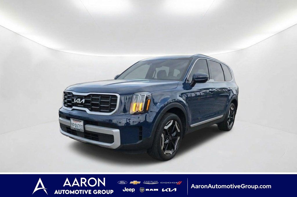 Used 2024 Kia Telluride S w/ S Sunroof Package FWD image 1