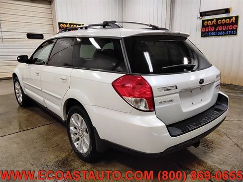 Used 2009 Subaru Outback 2.5i Limited AWD/4WD image 6