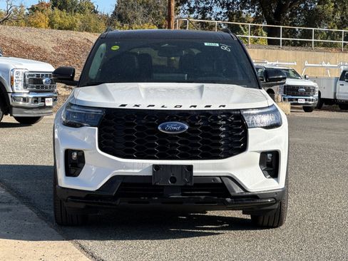 New 2025 Ford Explorer ST-Line w/ Premium Package image 8