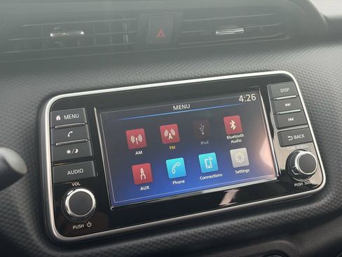 Certified 2025 Nissan Kicks Play S image 21