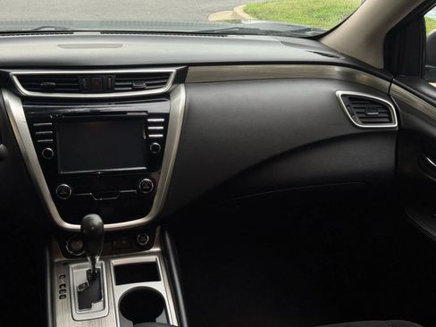 Used 2018 Nissan Murano S image 29