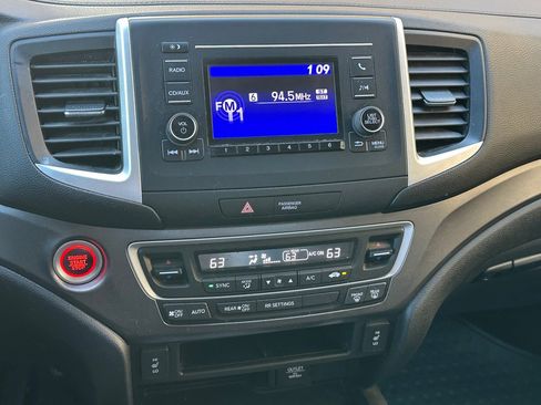 Used 2017 Honda Ridgeline RTL image 18