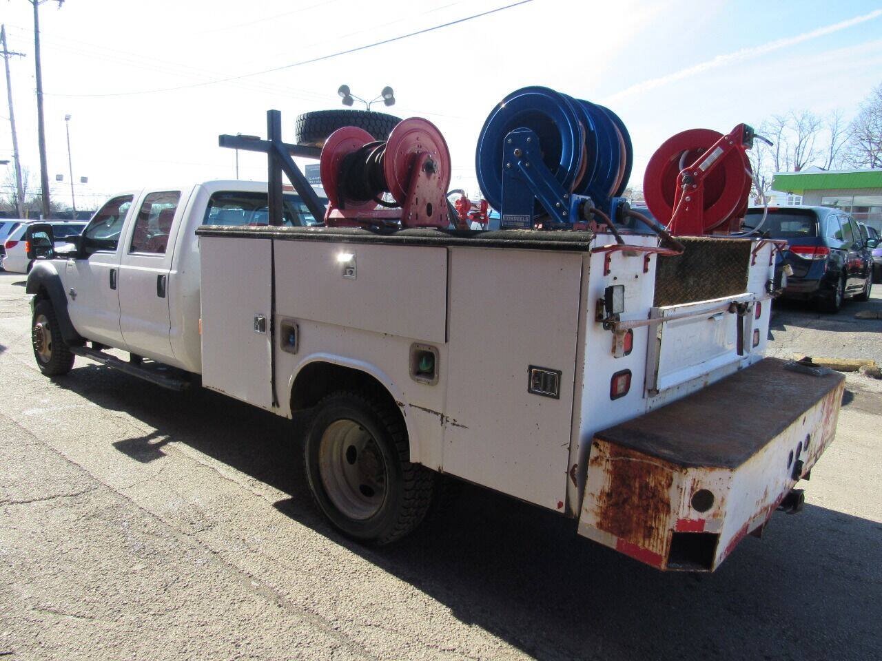 Used 2013 Ford F550 4x4 Crew Cab Super Duty w/ Payload Upgrade Pkg image 5