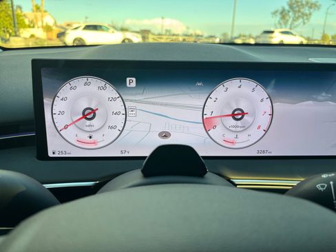 Used 2026 Genesis GV70 2.5T Advanced image 10