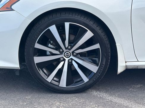 Used 2020 Nissan Altima 2.5 SR w/ Premium Package FWD image 26