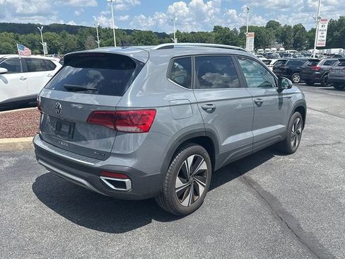 Certified 2023 Volkswagen Taos SE AWD/4WD image 8
