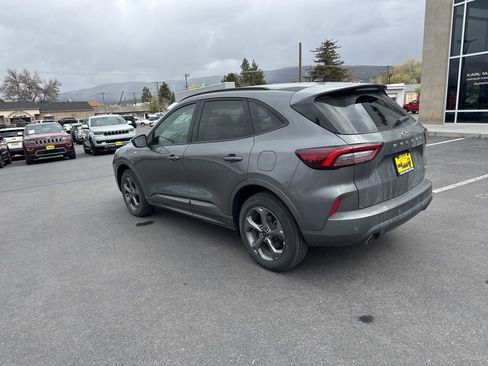 Used 2024 Ford Escape ST-Line w/ Tech Pack #1 AWD/4WD image 7