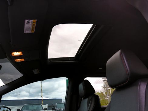 Used 2023 Honda Odyssey Sport image 10