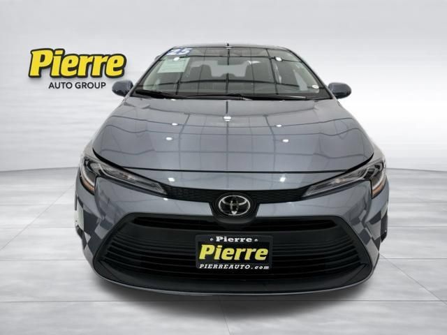 Used 2025 Toyota Corolla LE FWD image 7