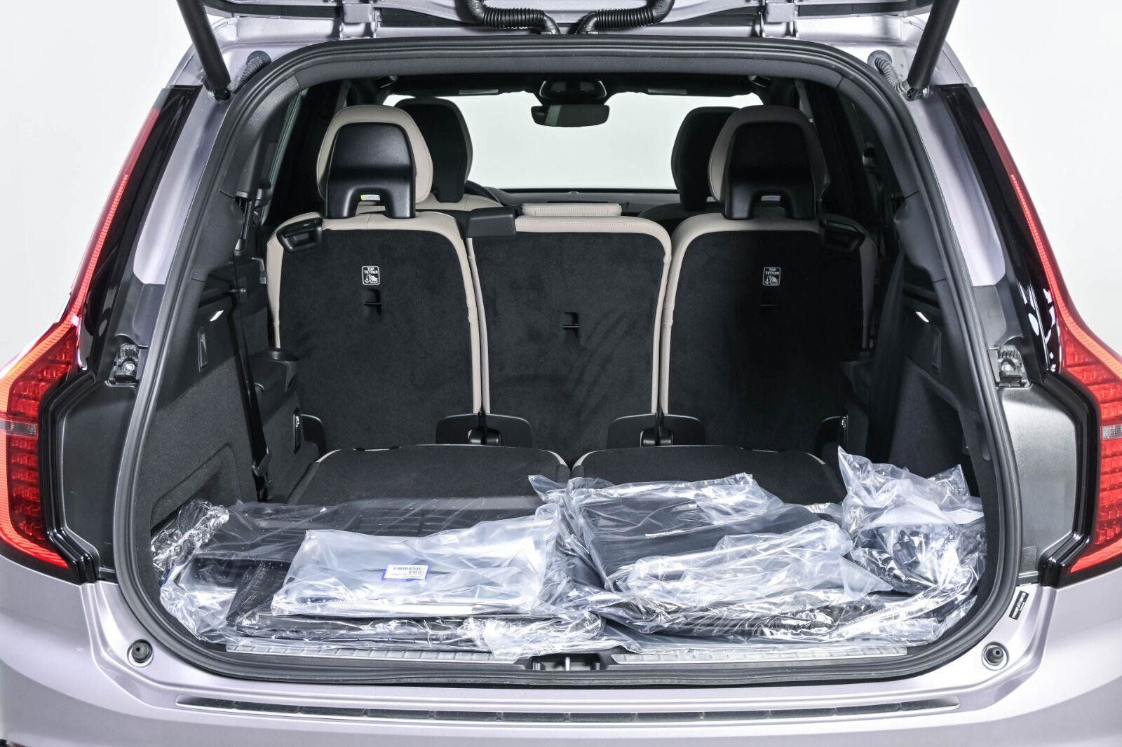 New 2026 Volvo XC90 T8 Core w/ Protection Package Premier AWD/4WD image 30