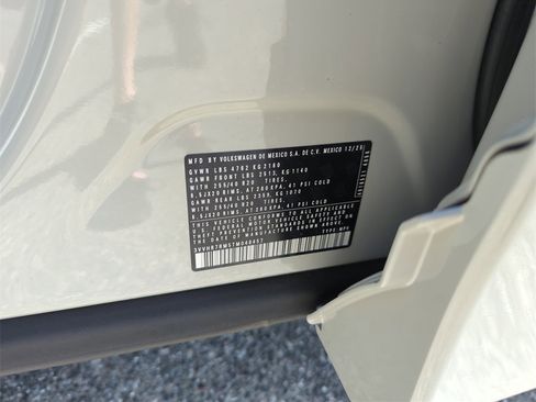 New 2026 Volkswagen Tiguan SE R-Line image 22