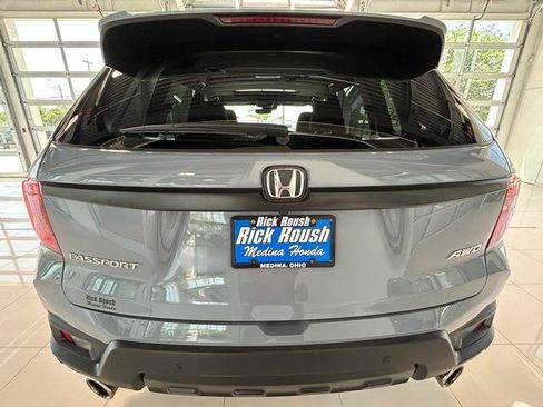 Used 2023 Honda Passport EX-L image 9
